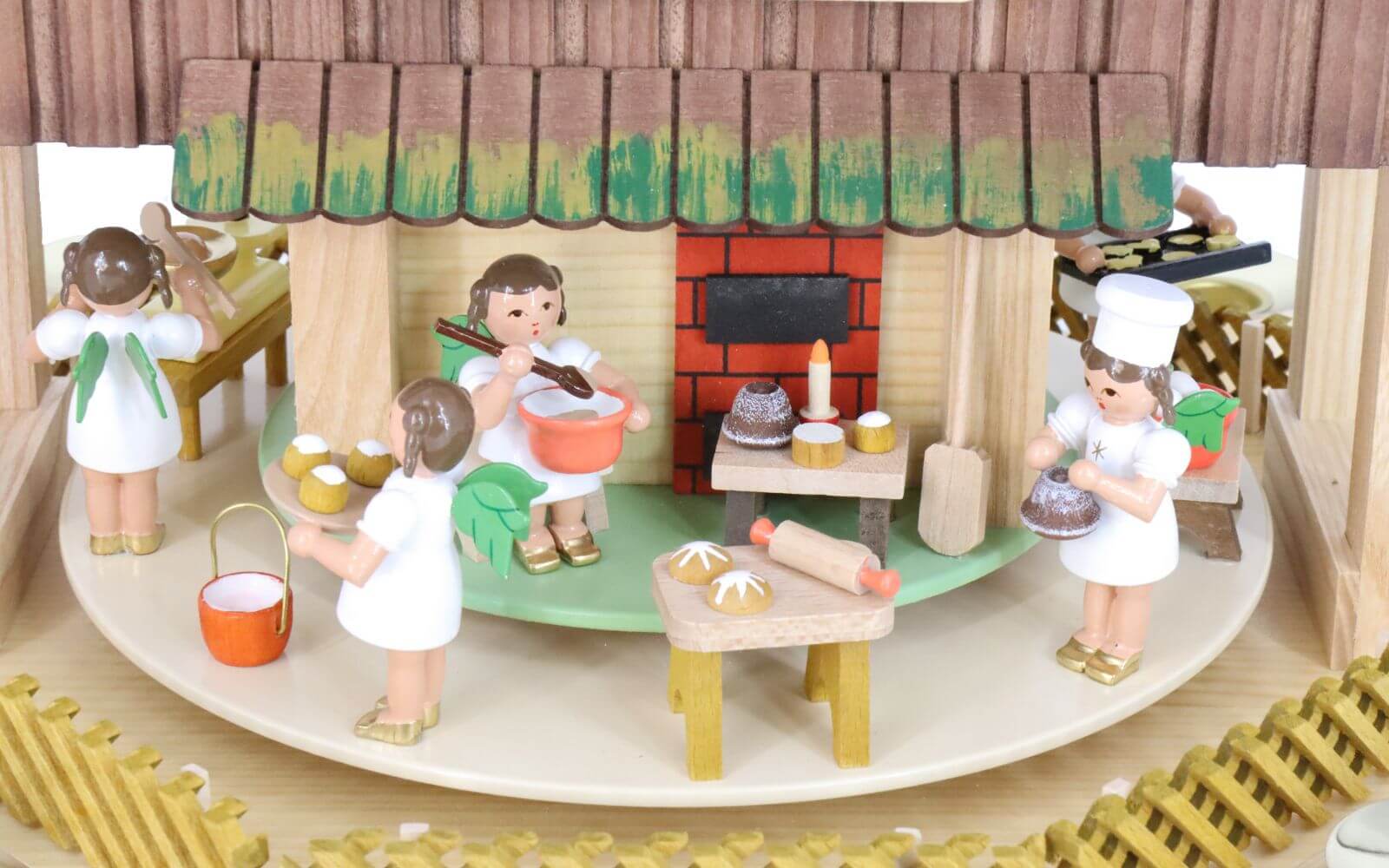 Christmas pyramid with Advent house and angel bakery, 53 cm by Richard Glässer_pic3