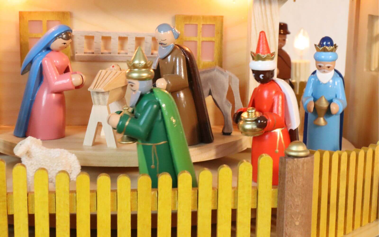 Christmas pyramid, 3 storey advent house with holy story by Richard Glässer_pic9