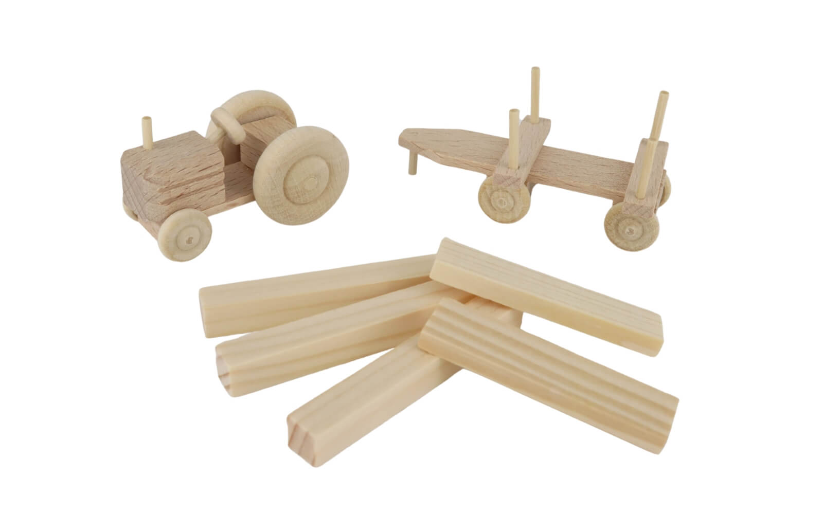 Tractor with trailer sawn timber, natural by Robbi Weber_3