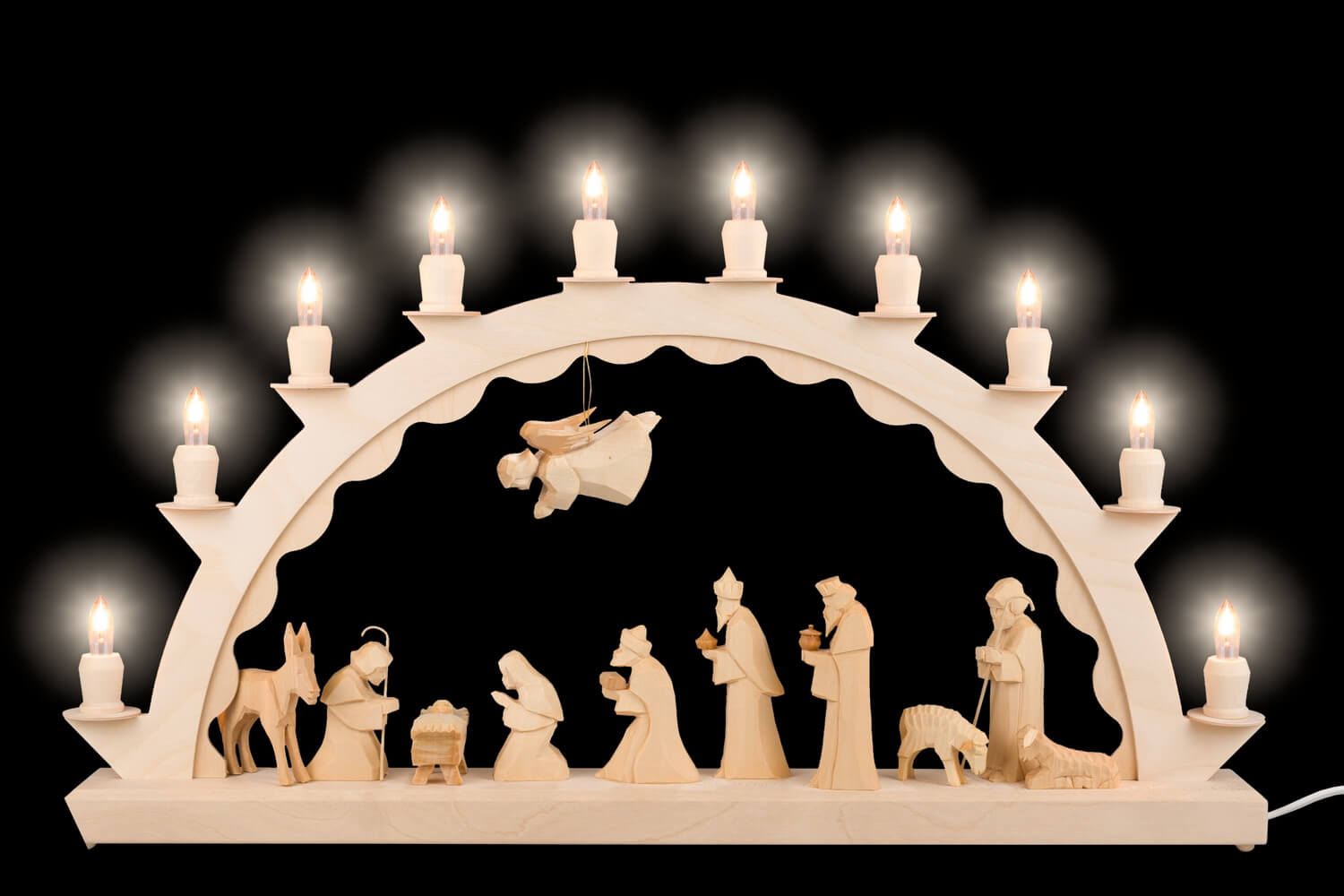 Candle arch with carved Holy Family by SEIFFEN.COM_2