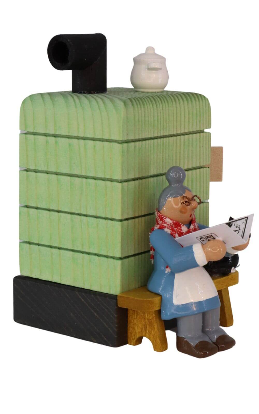 Smoking man Grandma at the tiled stove, 10 cm by Richard Glässer_1