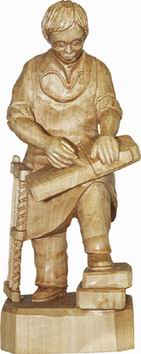 Carpenter, carved by Schnitzkunst aus dem Erzgebirge_Bild2