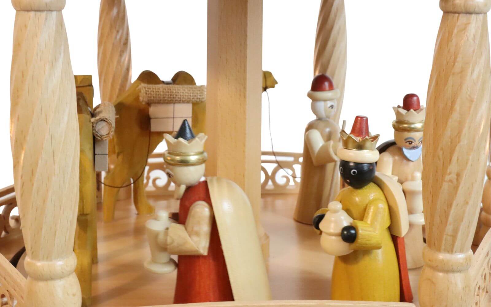 Christmas pyramid with Holy Story, 5 - storey, electric by Richard Glässer_pic3
