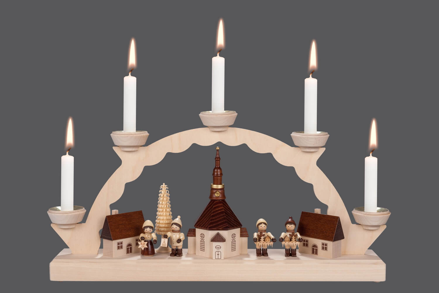 Candle arch Seiffen village with Romy Thiel children for wax candles by SEIFFEN.COM_3